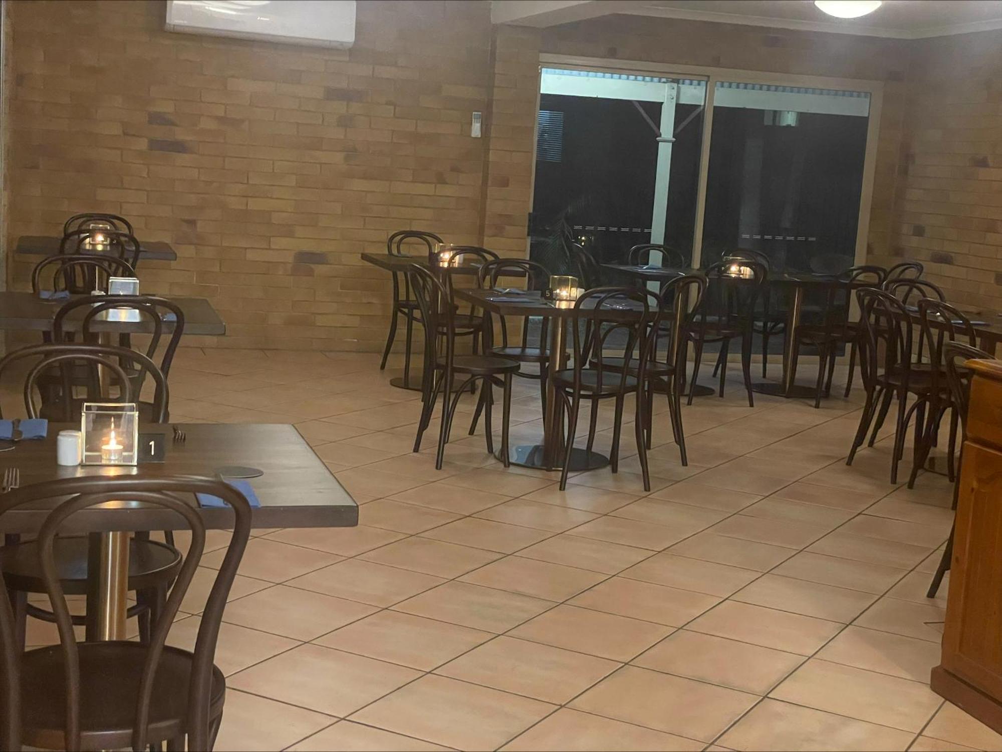 Wild Scotsman Motor Inn Gin Gin Qld Exterior foto
