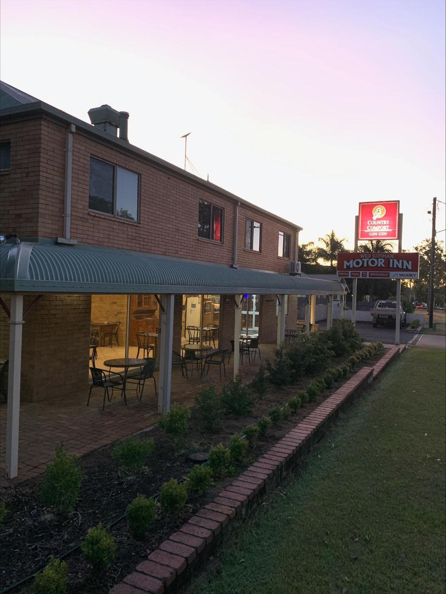 Wild Scotsman Motor Inn Gin Gin Qld Exterior foto