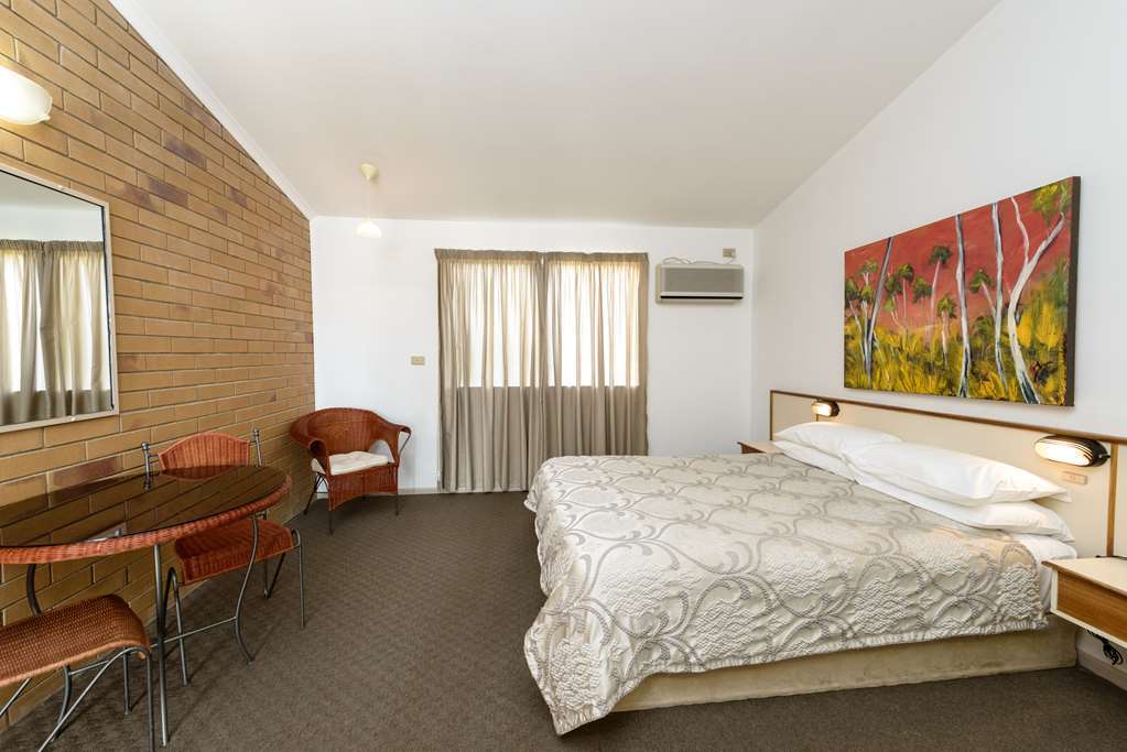 Wild Scotsman Motor Inn Gin Gin Qld Quarto foto