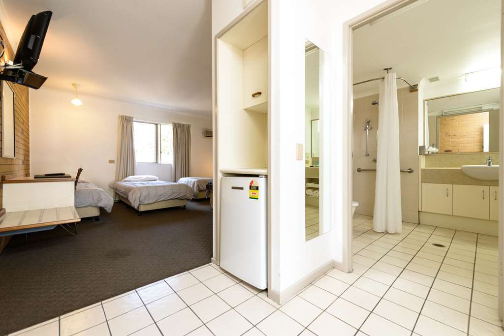 Wild Scotsman Motor Inn Gin Gin Qld Quarto foto